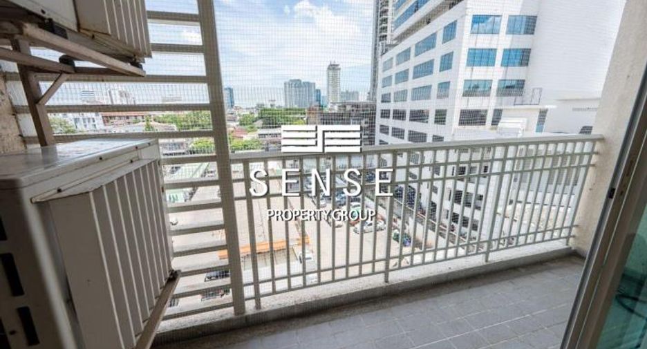 For sale 3 bedrooms condo in Yan Nawa, Bangkok