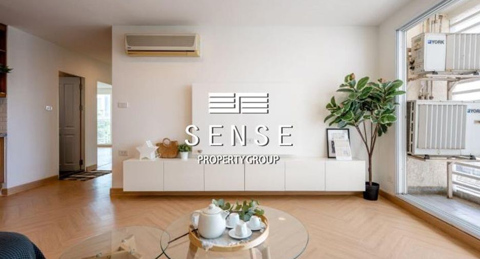 For sale 3 bedrooms condo in Yan Nawa, Bangkok