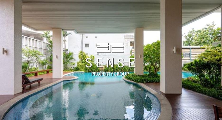 For sale 3 bedrooms condo in Yan Nawa, Bangkok