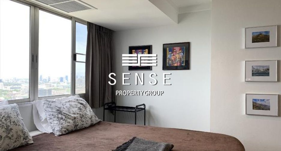 For sale 3 bedrooms condo in Khlong Toei, Bangkok