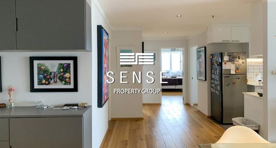 For sale 3 bedrooms condo in Khlong Toei, Bangkok