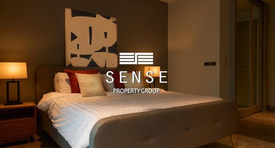 For rent 3 bedrooms townhouse in Watthana, Bangkok