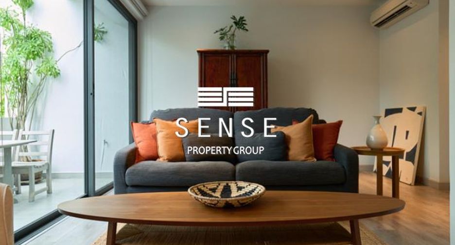 For rent 3 bedrooms townhouse in Watthana, Bangkok