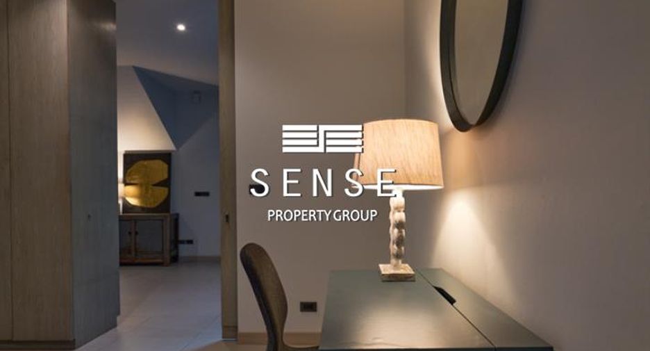 For rent 3 bedrooms townhouse in Watthana, Bangkok