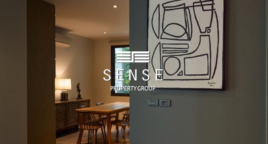 For rent 3 bedrooms townhouse in Watthana, Bangkok