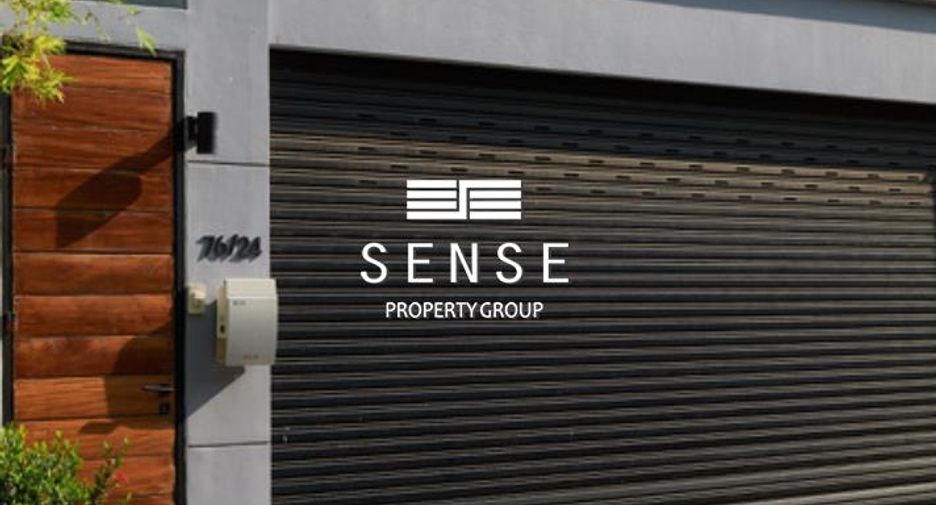 For rent 3 bedrooms townhouse in Watthana, Bangkok