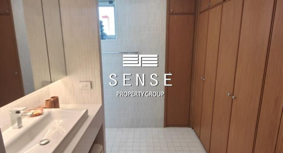 For sale 3 bedrooms condo in Sathon, Bangkok