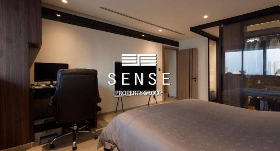 For rent 3 bedrooms condo in Watthana, Bangkok