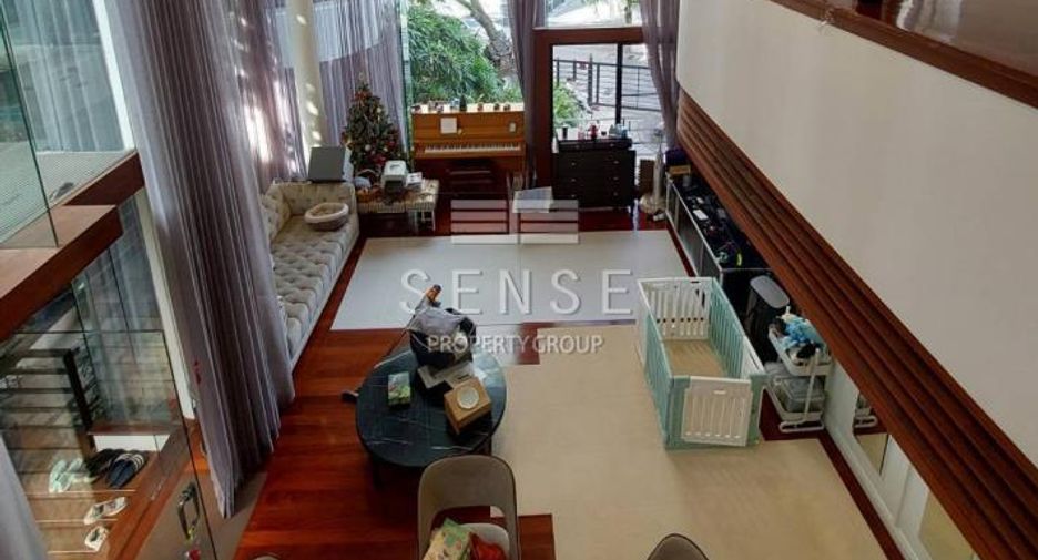 Haus zur Miete mit 3 Zimmer in Khlong Toei, Bangkok