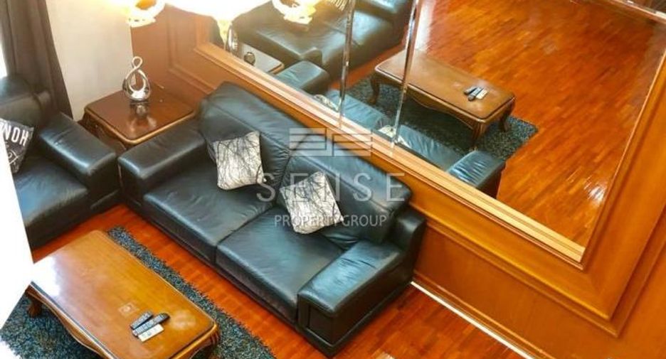For rent 4 bedrooms house in Khlong Toei, Bangkok