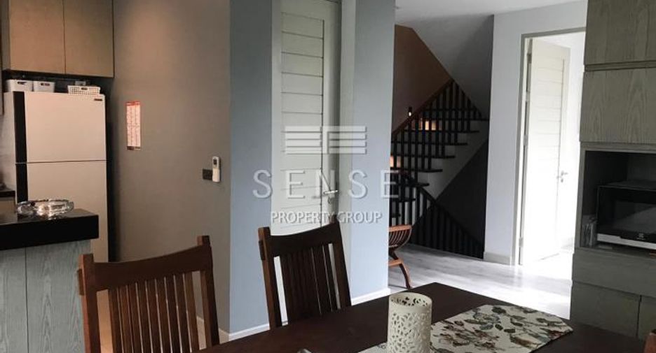 Reihenhaus zur Miete mit 3 Zimmer in Khlong Toei, Bangkok