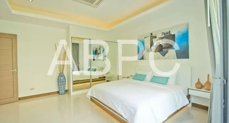 For rent and for sale 4 bedrooms house in Bang Lamung, Chonburi
