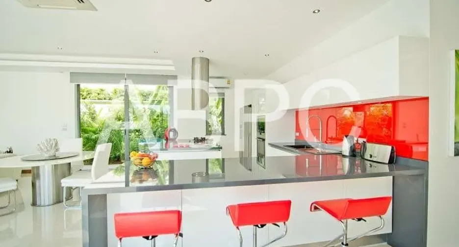 For rent and for sale 4 bedrooms house in Bang Lamung, Chonburi