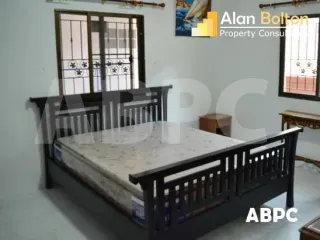 Casa en alquiler de 5 habitaciones en Bang Lamung, Chonburi