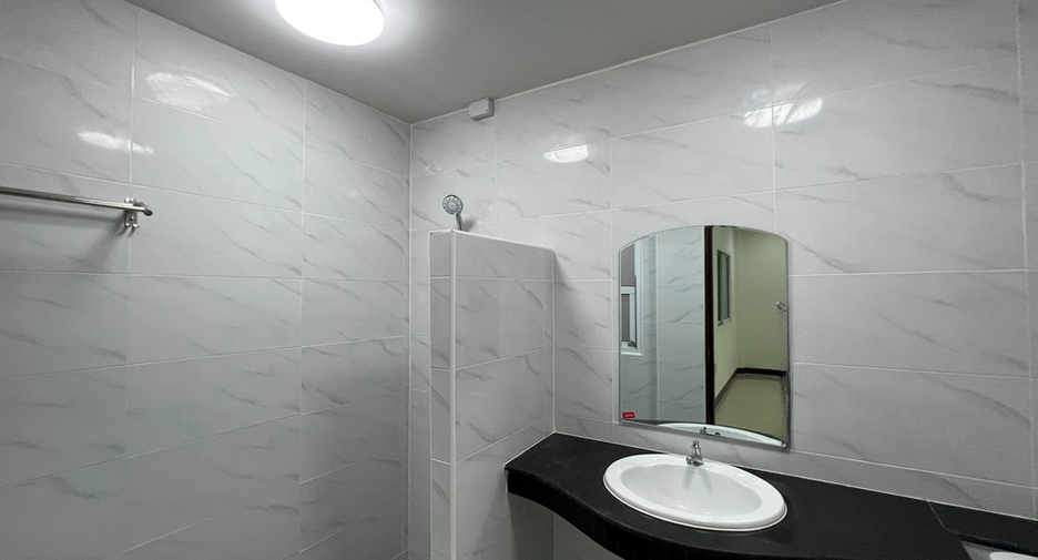 Haus zum Kauf mit 3 Zimmer in Mueang Udon Thani, Udon Thani