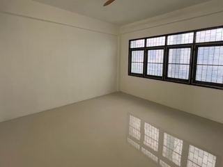 For sale 4 bedrooms retail Space in Bang Kapi, Bangkok