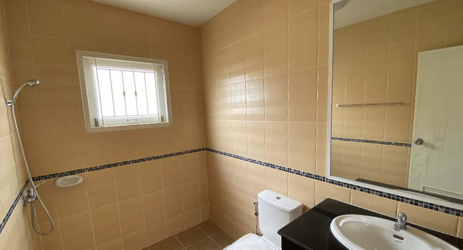 For sale 4 bedrooms house in Ban Chang, Rayong