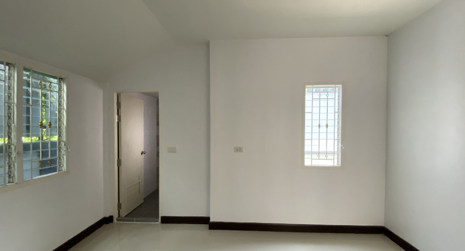 For sale 4 bedrooms house in Ban Chang, Rayong