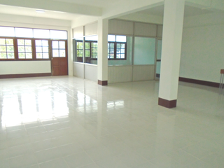 出售 4 卧室 商业空间 在 Mueang Lampang, Lampang