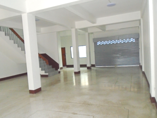 出售 4 卧室 商业空间 在 Mueang Lampang, Lampang