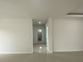 For sale 3 bedrooms house in Warin Chamrap, Ubon Ratchathani