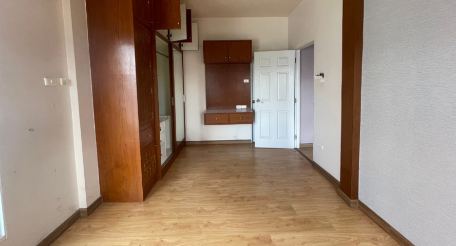 Casa en venta de 3 habitaciones en Thanyaburi, Pathum Thani