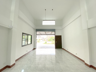For sale 3 bedrooms retail Space in Mueang Chiang Mai, Chiang Mai