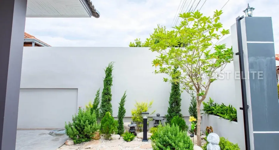 For rent 4 bedrooms house in Bang Lamung, Chonburi