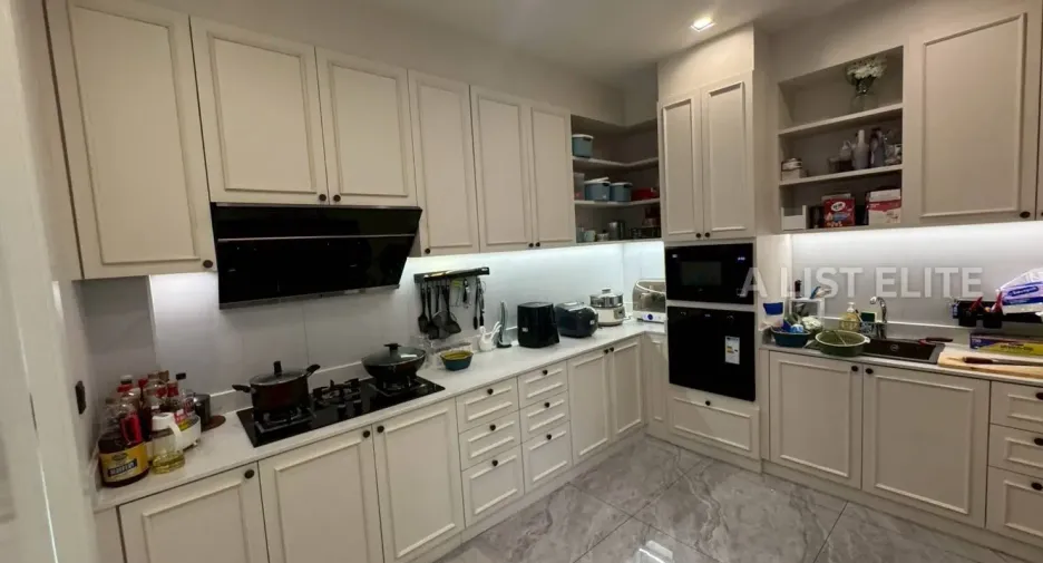 For rent 7 bedrooms house in Bang Lamung, Chonburi
