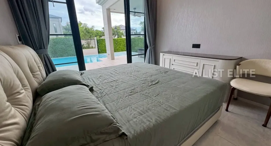For rent 7 bedrooms house in Bang Lamung, Chonburi