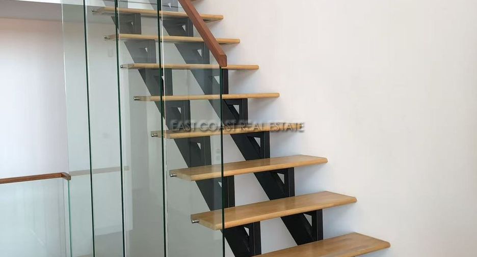 For sale 4 bedrooms house in Bang Lamung, Chonburi