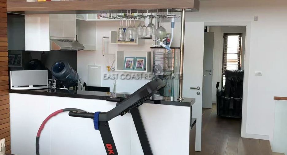 For sale 4 bedrooms house in Bang Lamung, Chonburi