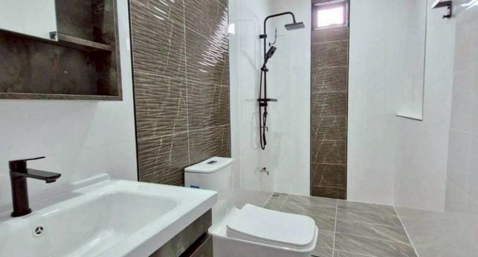 For sale 3 bedrooms house in Bang Lamung, Chonburi