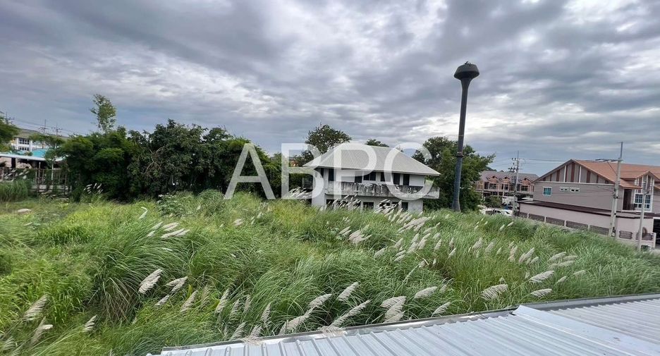 For sale 2 bedrooms townhouse in Jomtien, Pattaya