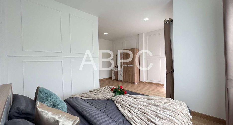 For sale 2 bedrooms townhouse in Jomtien, Pattaya
