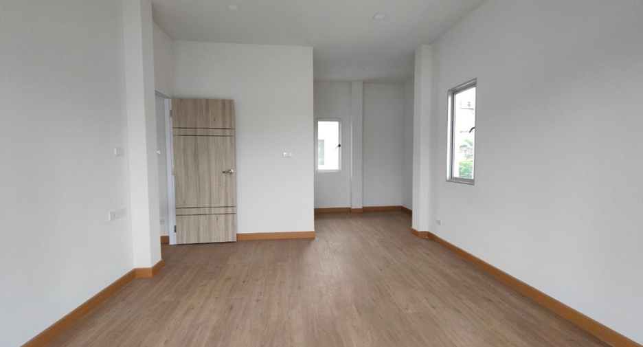 For sale 3 bedrooms house in Mueang Nonthaburi, Nonthaburi