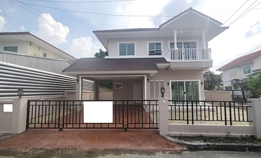 For sale 3 bedrooms house in Mueang Nonthaburi, Nonthaburi