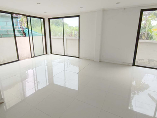 Casa en venta de 3 habitaciones en Bang Sao Thong, Samut Prakan