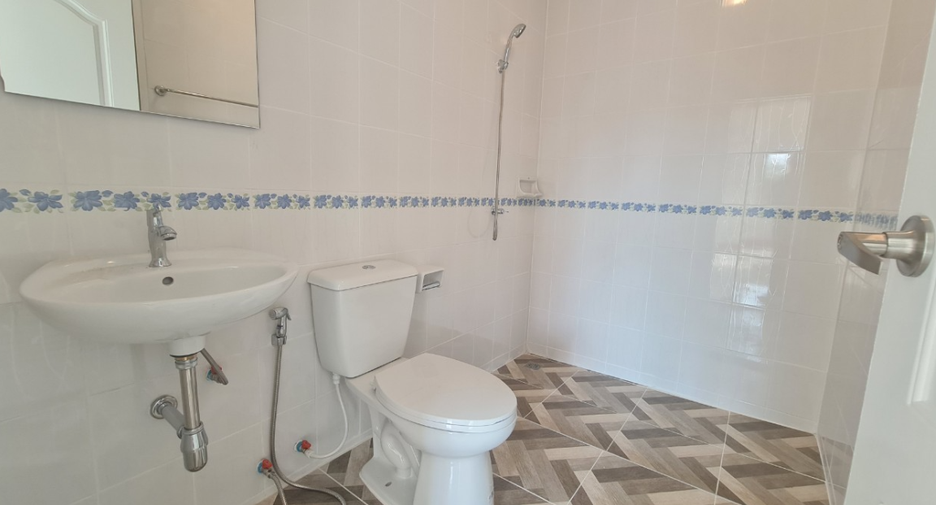 Продажа 3 спальни таунхаус в Khlong Luang, Патумтани