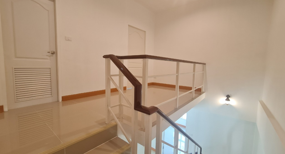 Продажа 3 спальни таунхаус в Khlong Luang, Патумтани