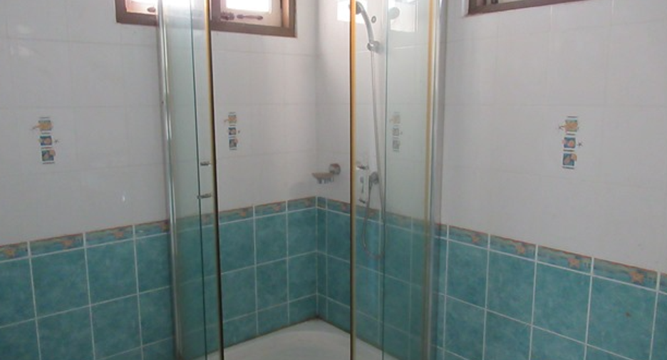 Haus zum Kauf mit 4 Zimmer in Mueang Udon Thani, Udon Thani