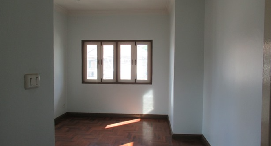 Haus zum Kauf mit 4 Zimmer in Mueang Udon Thani, Udon Thani