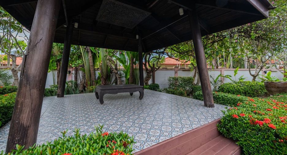 For sale 3 bedrooms house in Sattahip, Chonburi