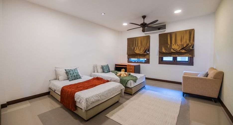 For sale 3 bedrooms house in Sattahip, Chonburi