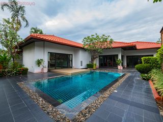For sale 3 bedrooms house in Huay Yai, Pattaya