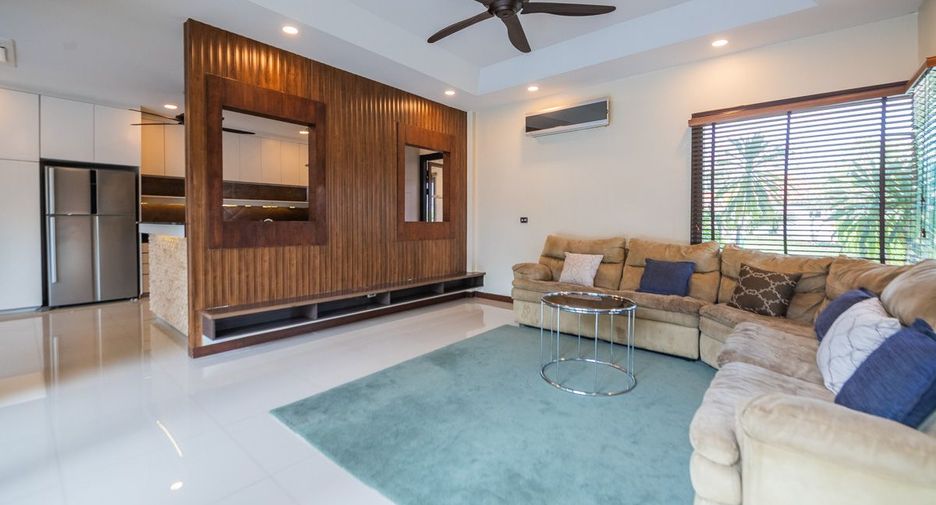 For sale 3 bedrooms house in Sattahip, Chonburi