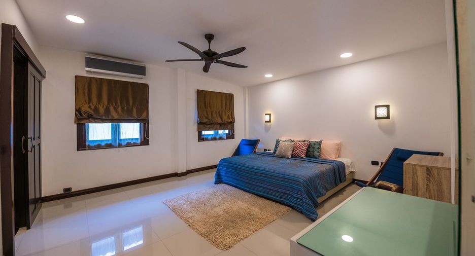 For sale 3 bedrooms house in Sattahip, Chonburi