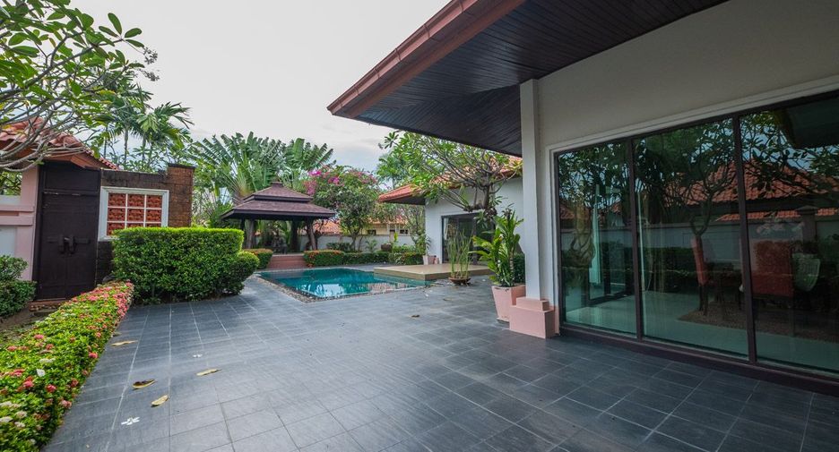 For sale 3 bedrooms house in Sattahip, Chonburi
