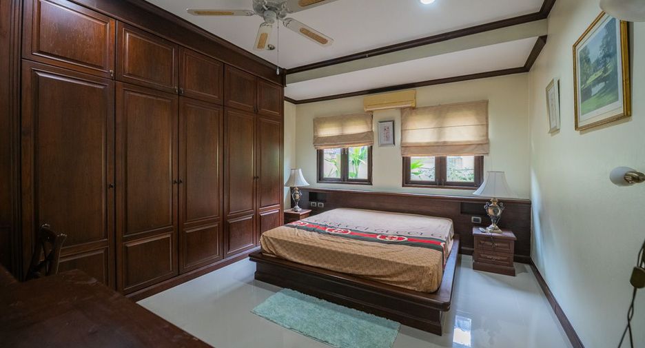 For sale 3 bedrooms house in Sattahip, Chonburi