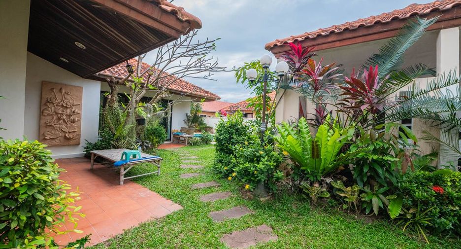 For sale 3 bedrooms house in Sattahip, Chonburi